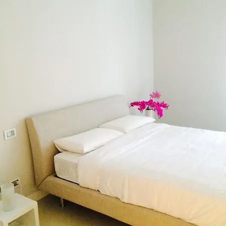 Elegant In A Prime Location Apartamento